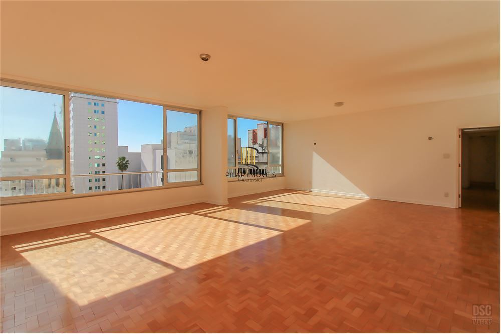 Apartamento 4 dormitórios no bairro Centro Histórico