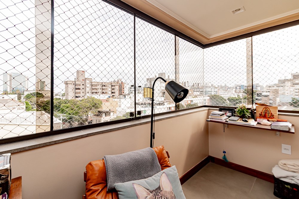 Apartamento 3 dormitórios no bairro Menino Deus