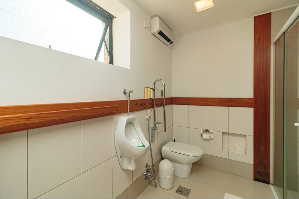 Apartamento 4 dormitórios no bairro Floresta
