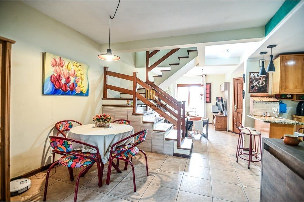 Casa de Condomínio 2 dormitórios no bairro Serraria