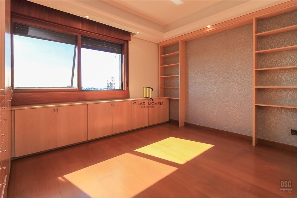Apartamento 4 dormitórios no bairro Mont Serrat