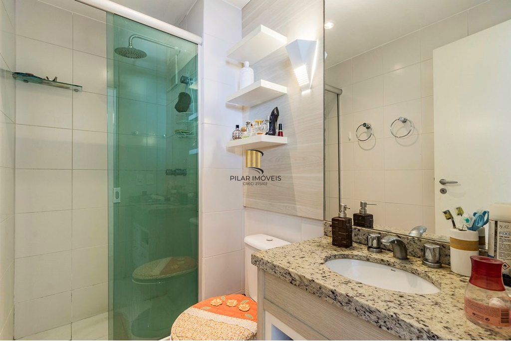 Apartamento 2 dormitórios no bairro Vila Ipiranga