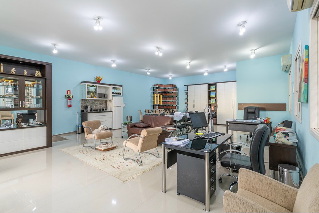 Casa 4 dormitórios no bairro Ipanema