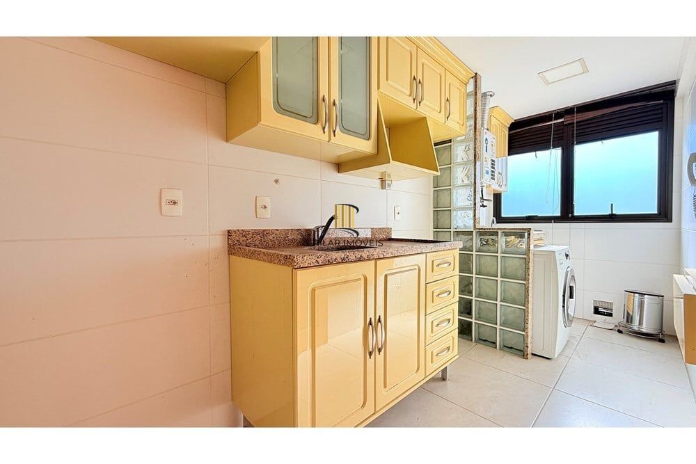 Apartamento 2 dormitórios no bairro Menino Deus