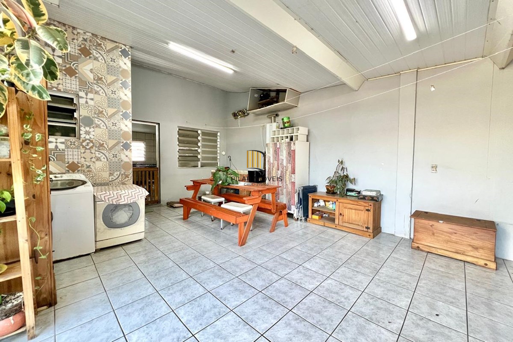 Casa 2 dormitórios no bairro Niterói