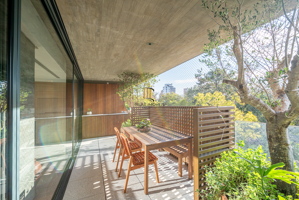 Apartamento 3 dormitórios no bairro Petrópolis