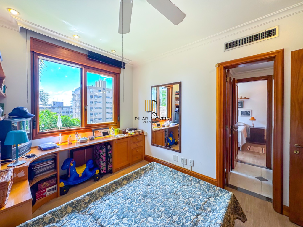 Apartamento 4 dormitórios no bairro Bela Vista