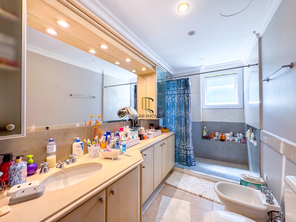 Apartamento 4 dormitórios no bairro Bela Vista