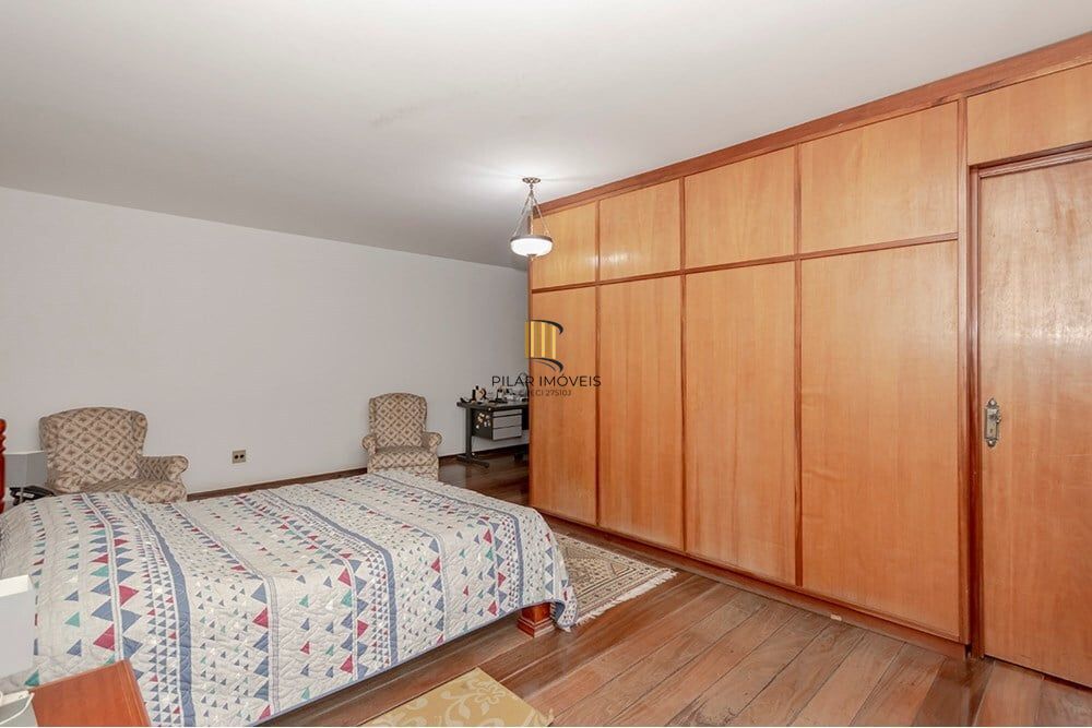 Casa 4 dormitórios no bairro Jardim Itu