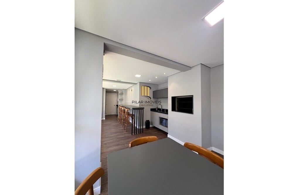 Apartamento 2 dormitórios no bairro Vila Ipiranga