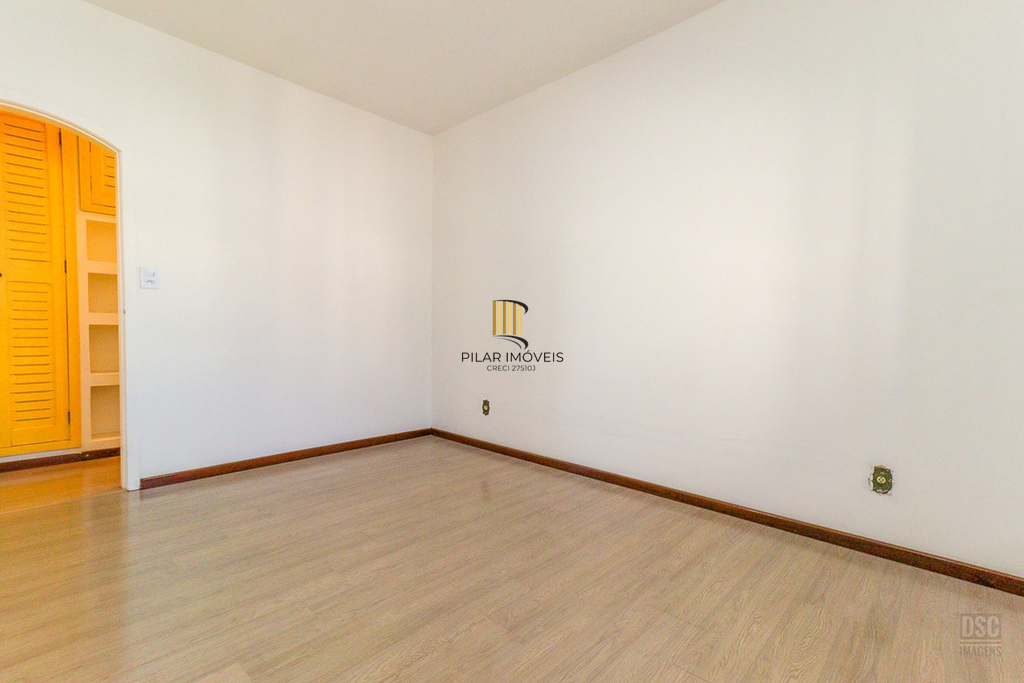 Casa 6 dormitórios no bairro Jardim Planalto