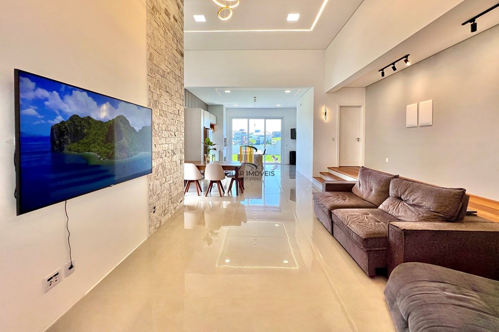 Casa de Condomínio 3 dormitórios no bairro Sanga Funda