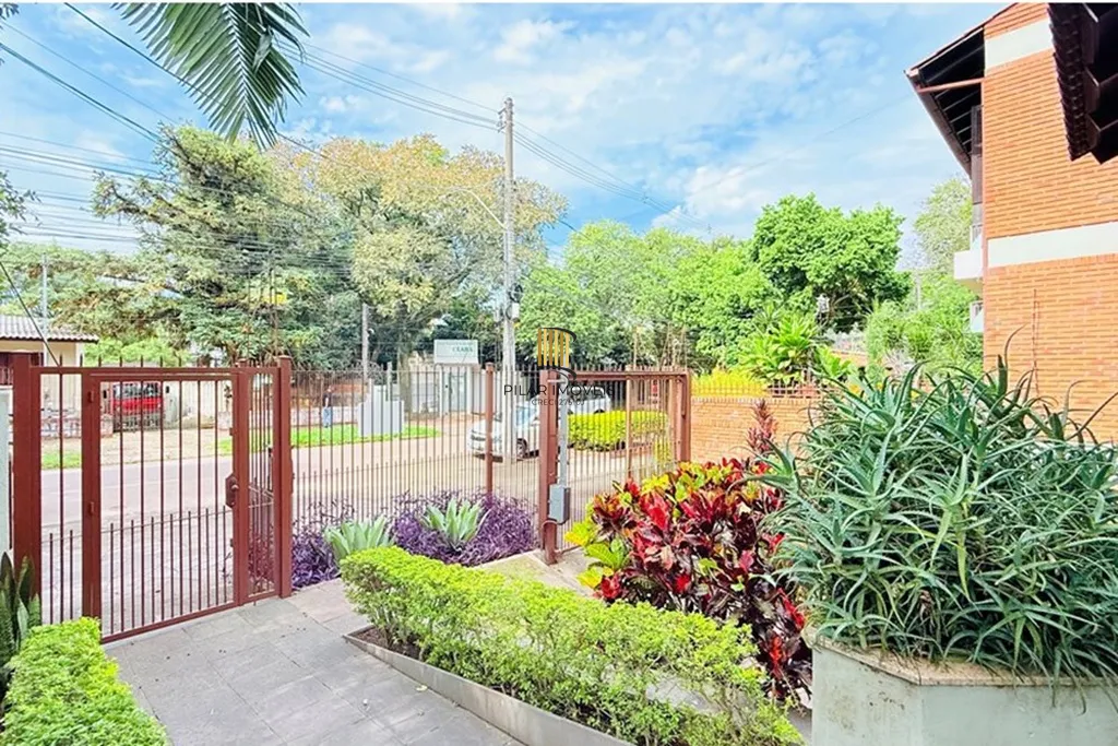 Casa 4 dormitórios no bairro Teresópolis