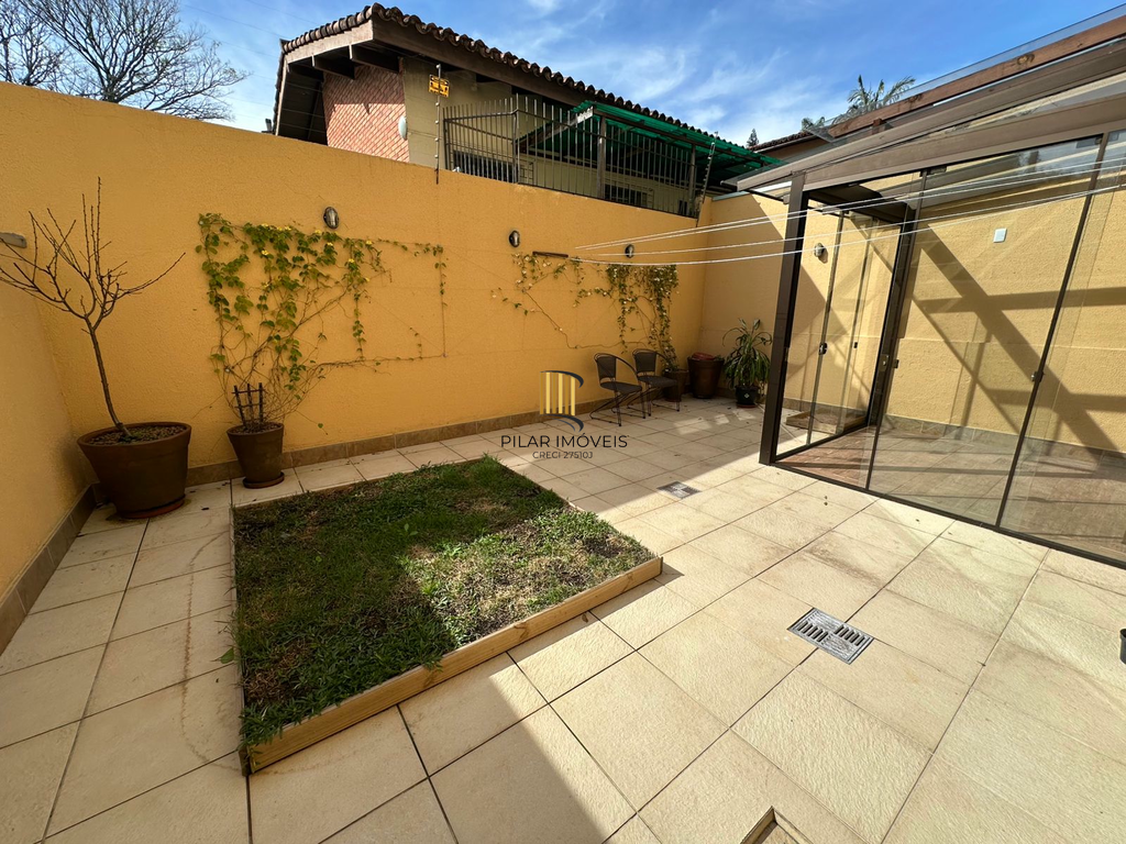 Casa 3 dormitórios no bairro Tristeza