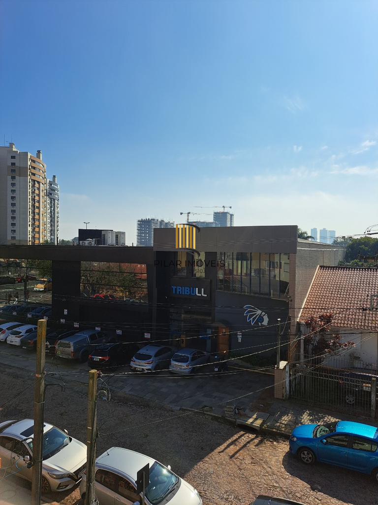 Casa 4 dormitórios no bairro Cristal