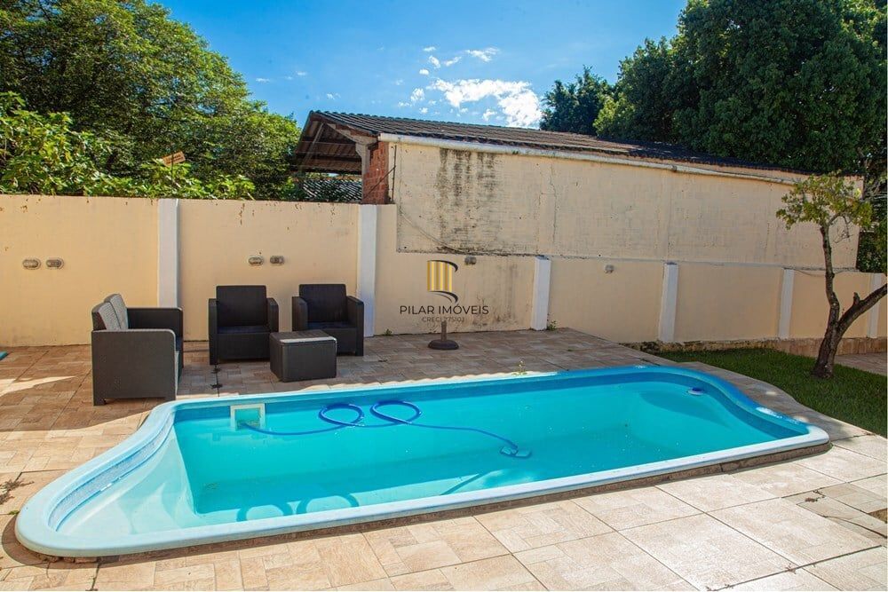 Casa 2 dormitórios no bairro Fiuza