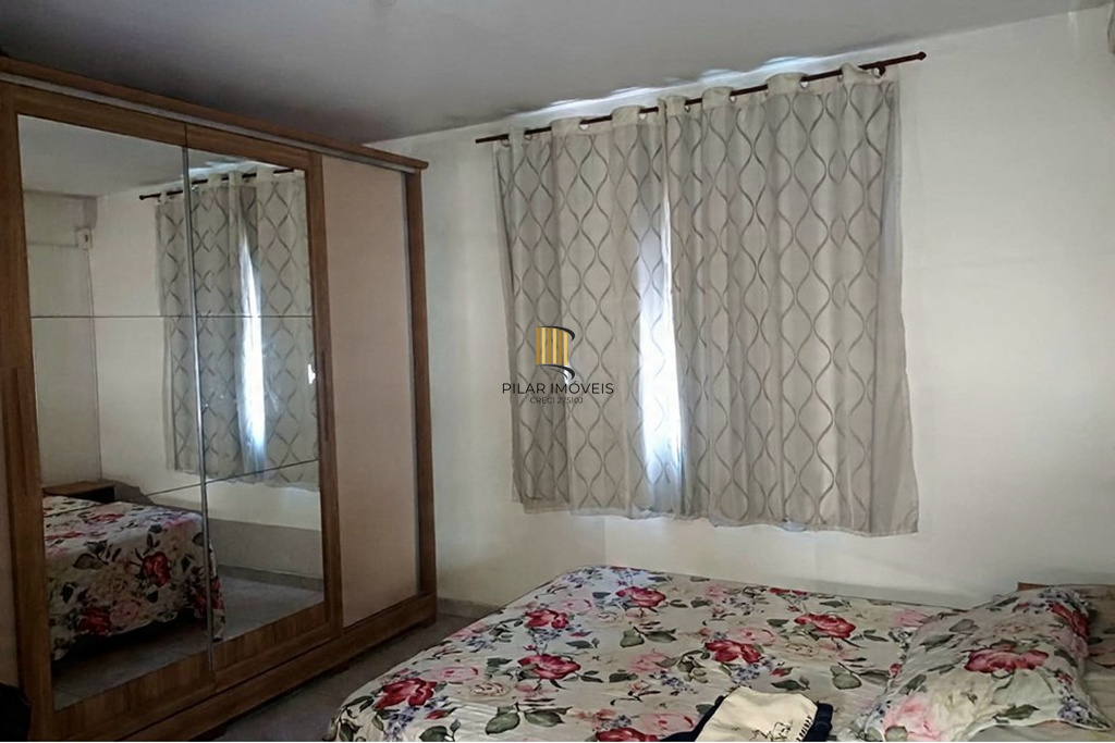 Casa 2 dormitórios no bairro Jardim Algarve