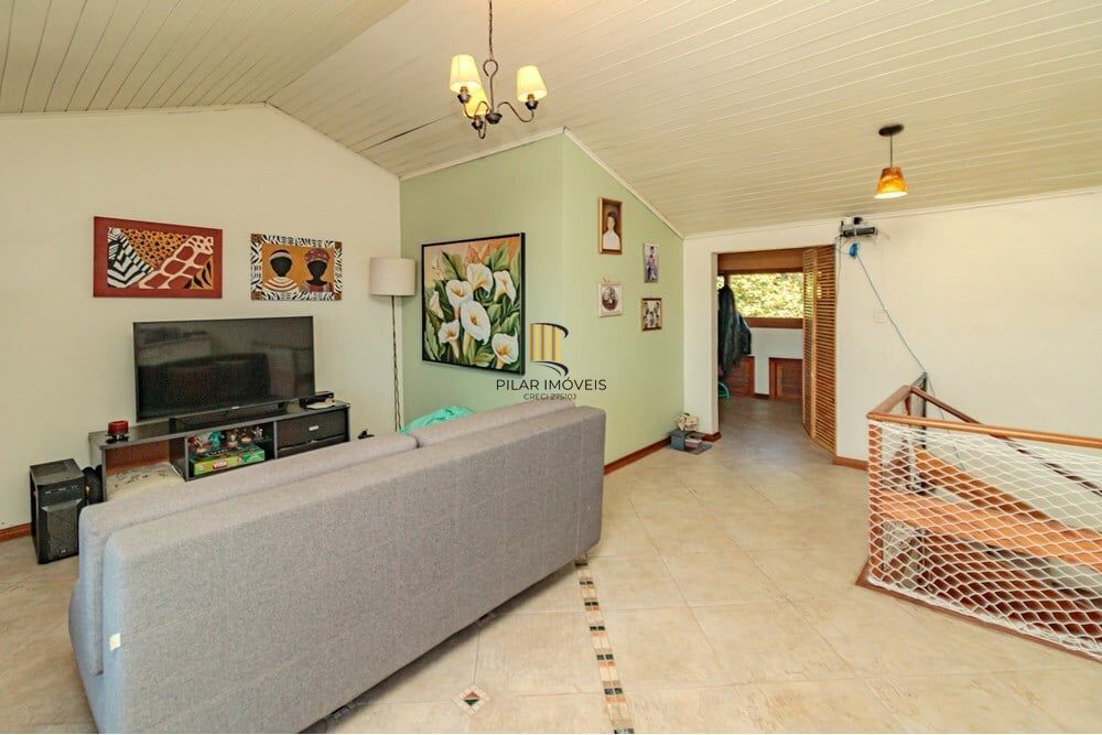 Casa 3 dormitórios no bairro Chácara das Pedras
