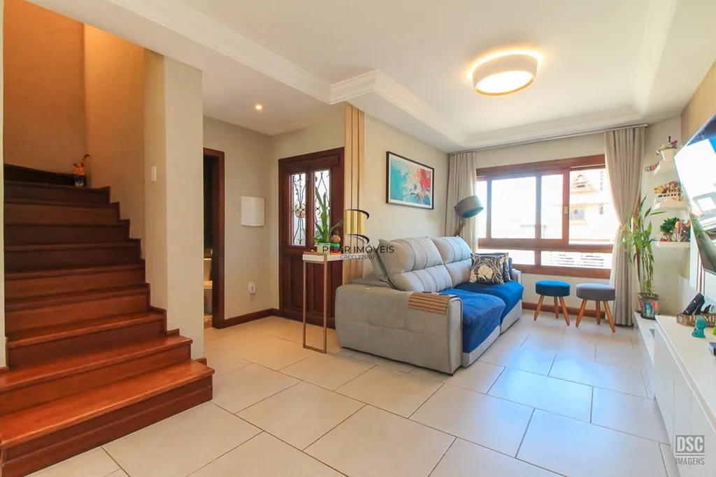 Casa 3 dormitórios no bairro Hípica