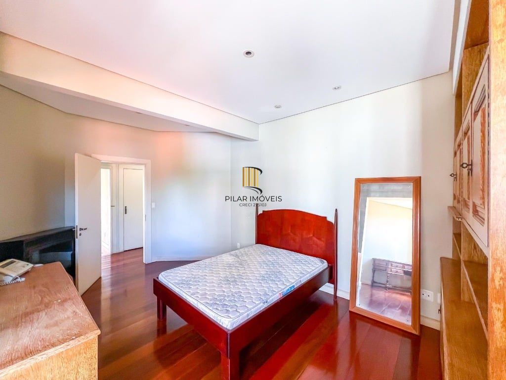 Apartamento 4 dormitórios no bairro Petrópolis