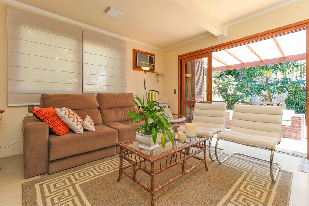 Casa 4 dormitórios no bairro Três Figueiras