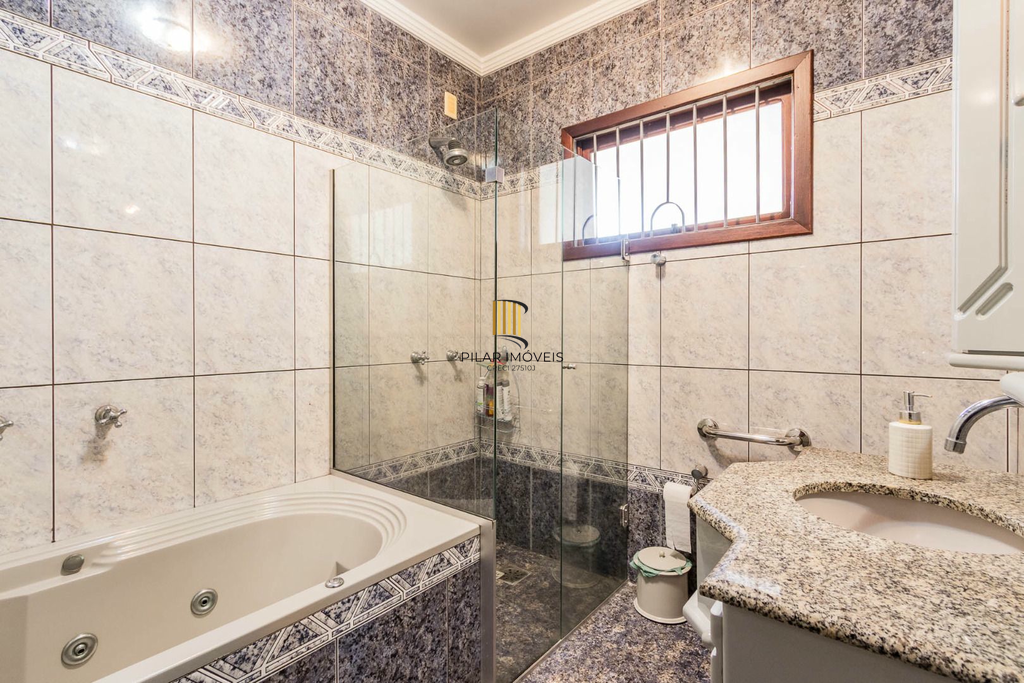 Casa 3 dormitórios no bairro Tristeza