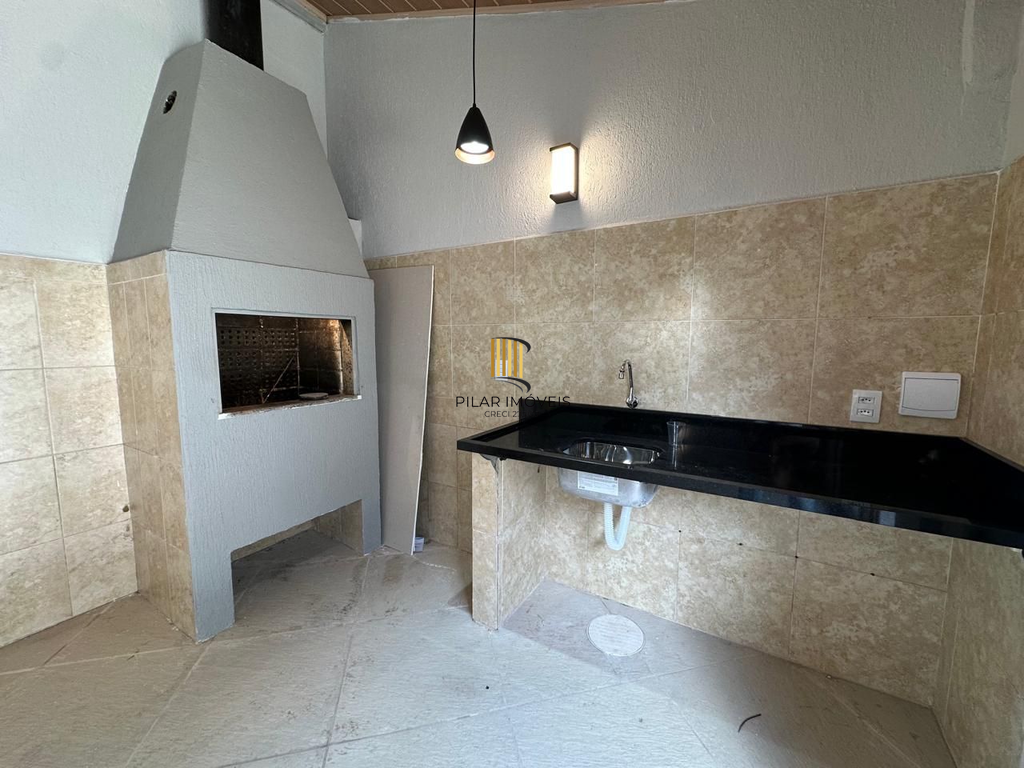 Casa 3 dormitórios no bairro Hípica