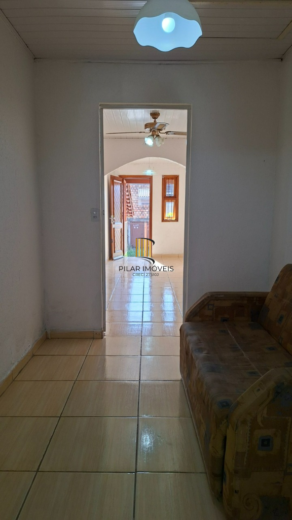 Casa 2 dormitórios no bairro Costa e Silva