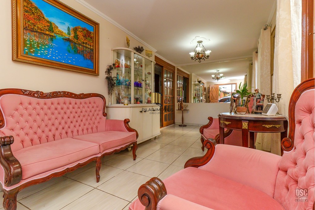 Casa 6 dormitórios no bairro Rubem Berta