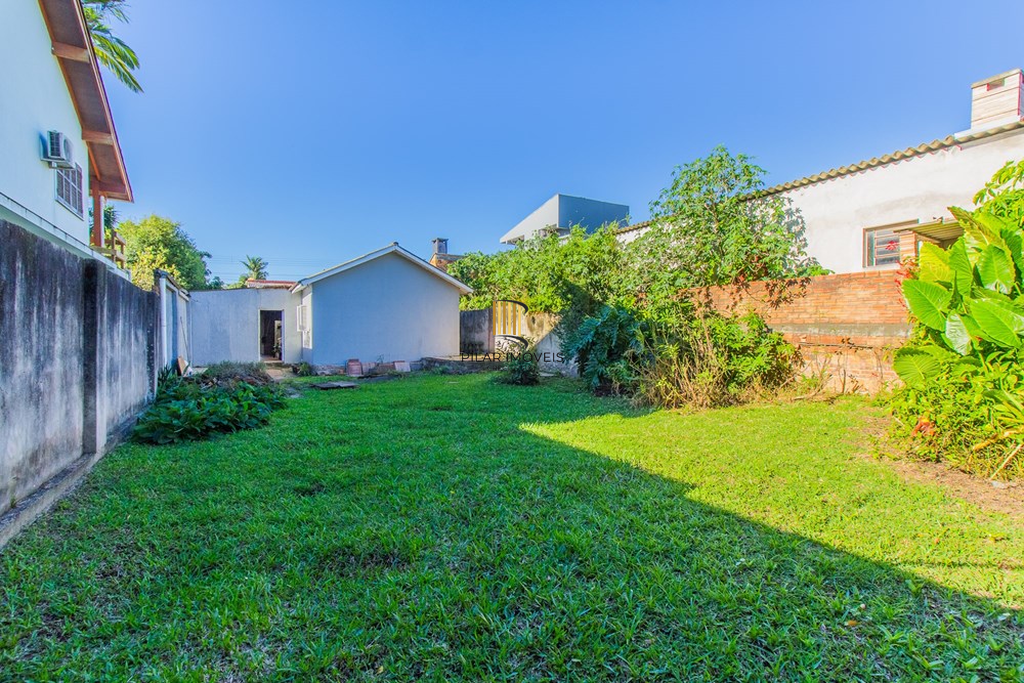 Casa 2 dormitórios no bairro Igara