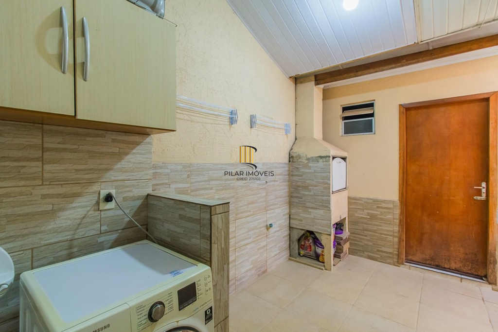 Casa de Condomínio 3 dormitórios no bairro Olaria