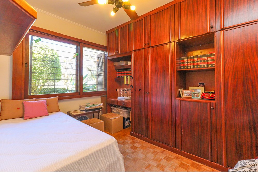 Casa 4 dormitórios no bairro Três Figueiras