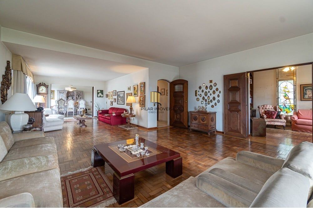Apartamento 4 dormitórios no bairro Auxiliadora