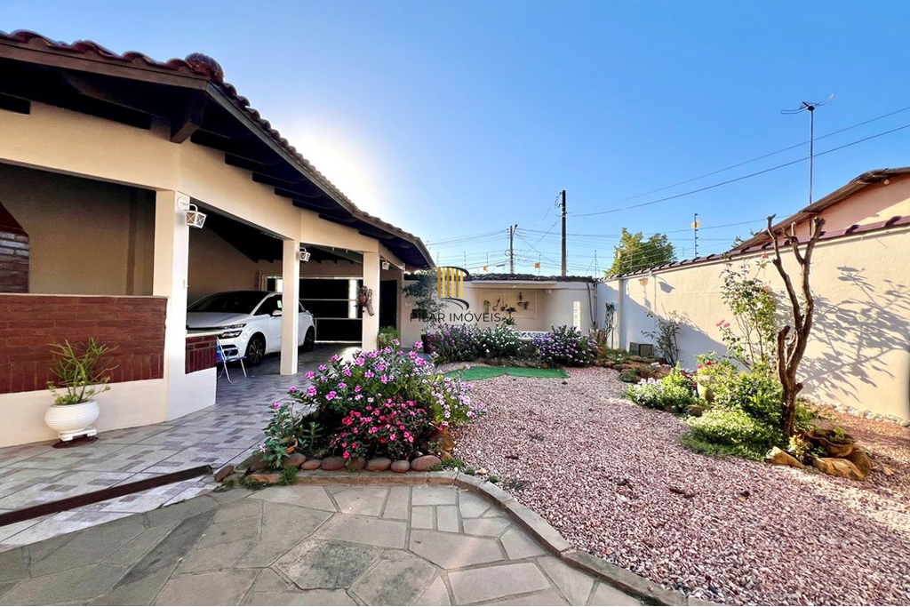 Casa 3 dormitórios no bairro Harmonia