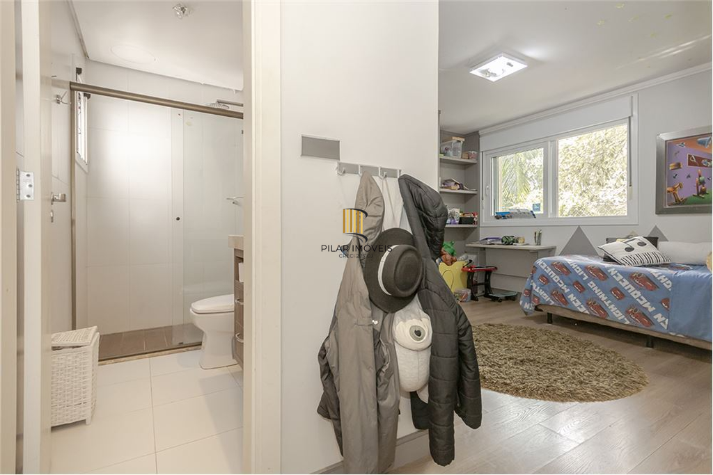 Casa 4 dormitórios no bairro Vila Assunção