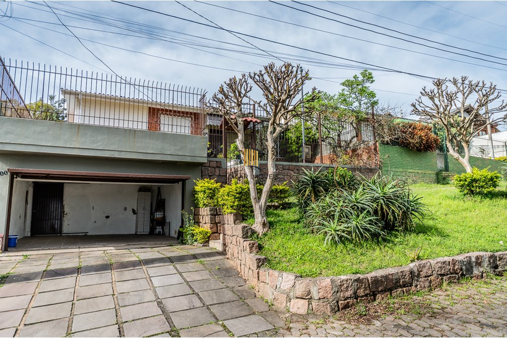 Casa de Condomínio 4 dormitórios no bairro Santa Tereza