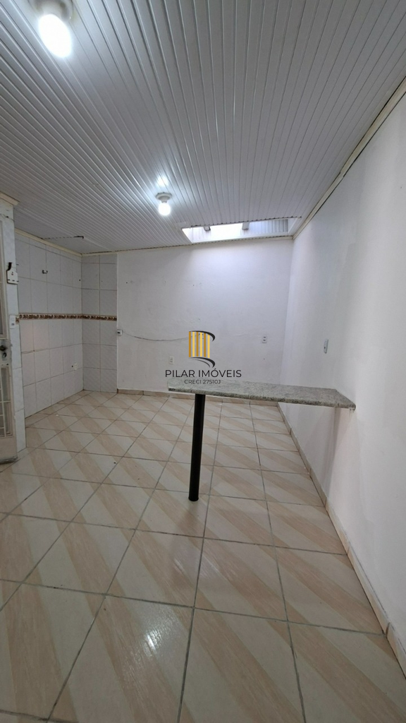 Casa 2 dormitórios no bairro Costa e Silva