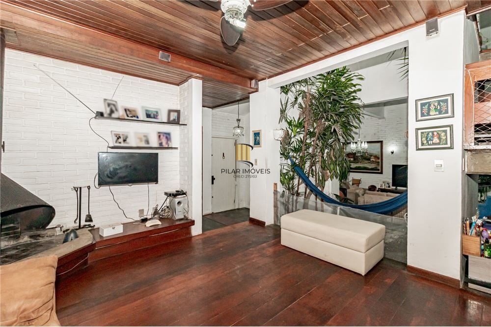Casa 6 dormitórios no bairro Boa Vista