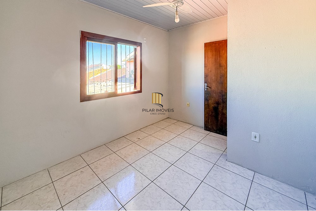 Casa 2 dormitórios no bairro Olaria