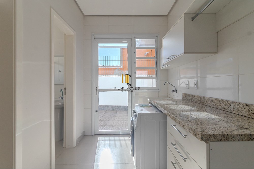 Casa 4 dormitórios no bairro Chácara das Pedras