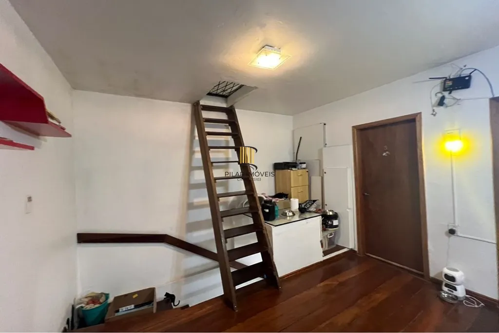 Casa 5 dormitórios no bairro Partenon