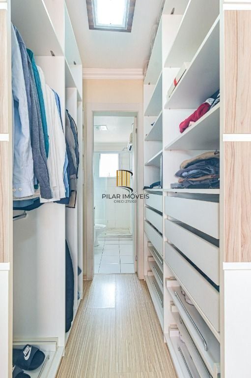 Casa 4 dormitórios no bairro Sarandi