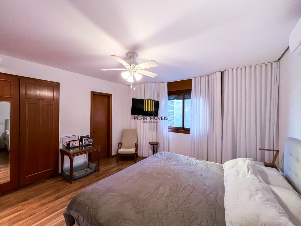 Apartamento 4 dormitórios no bairro Moinhos de Vento