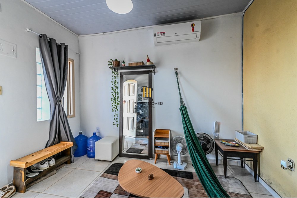 Casa 4 dormitórios no bairro Vila Ipiranga