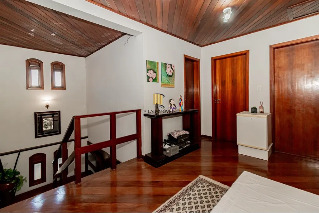 Casa 4 dormitórios no bairro Jardim Planalto