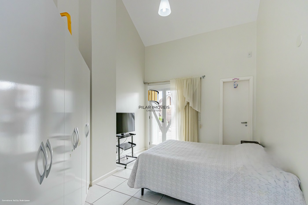 Casa 4 dormitórios no bairro Moinhos de Vento