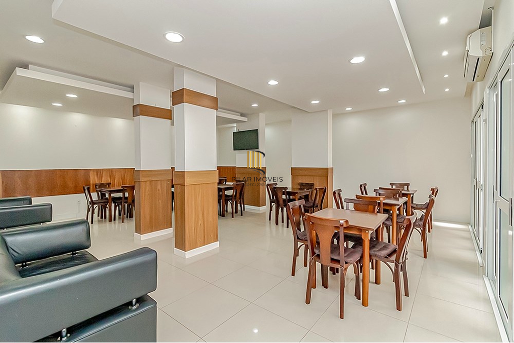 Apartamento 2 dormitórios no bairro Vila Ipiranga