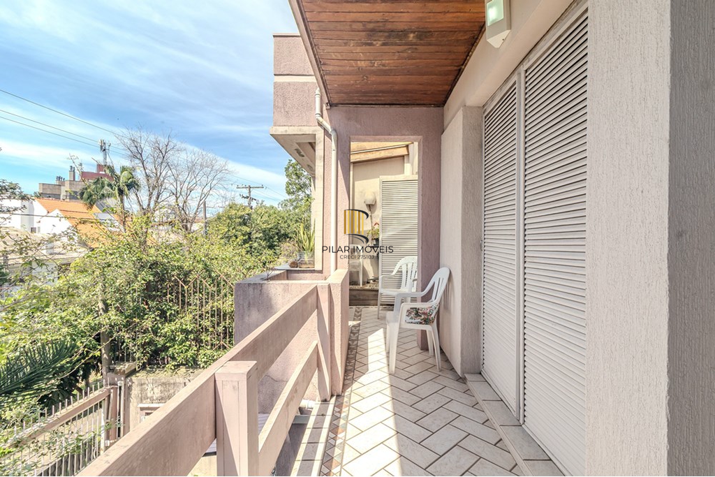 Casa 3 dormitórios no bairro Chácara das Pedras