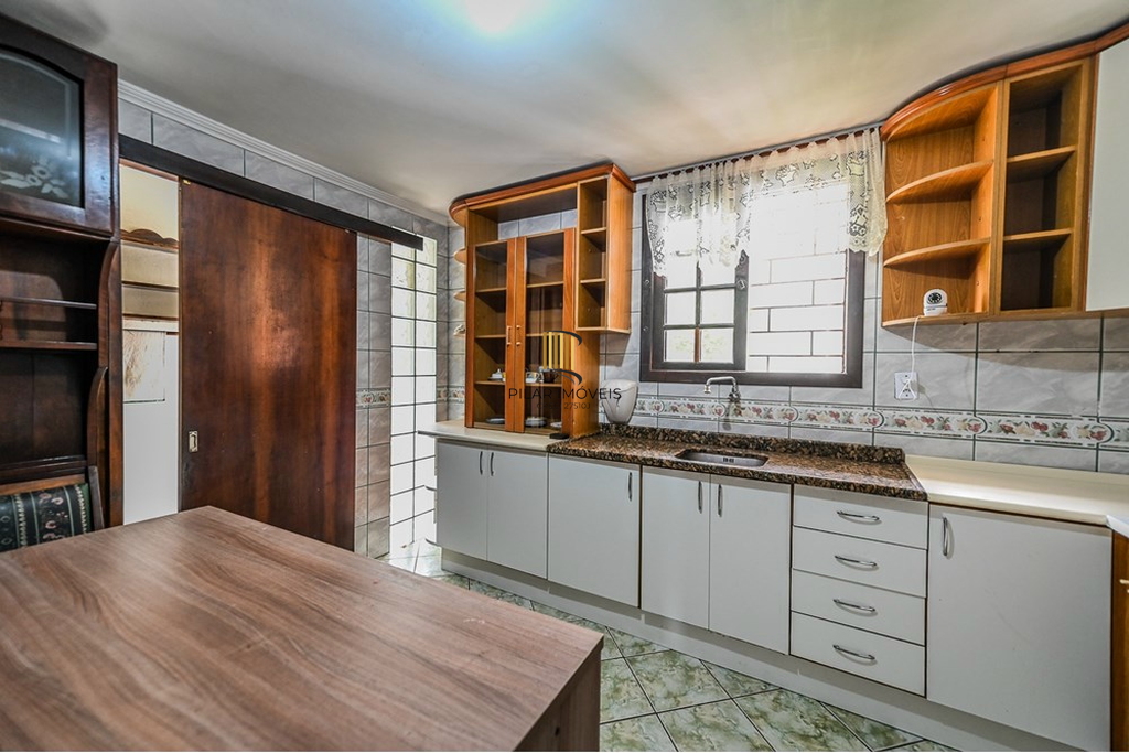 Casa de Condomínio 4 dormitórios no bairro Santa Tereza