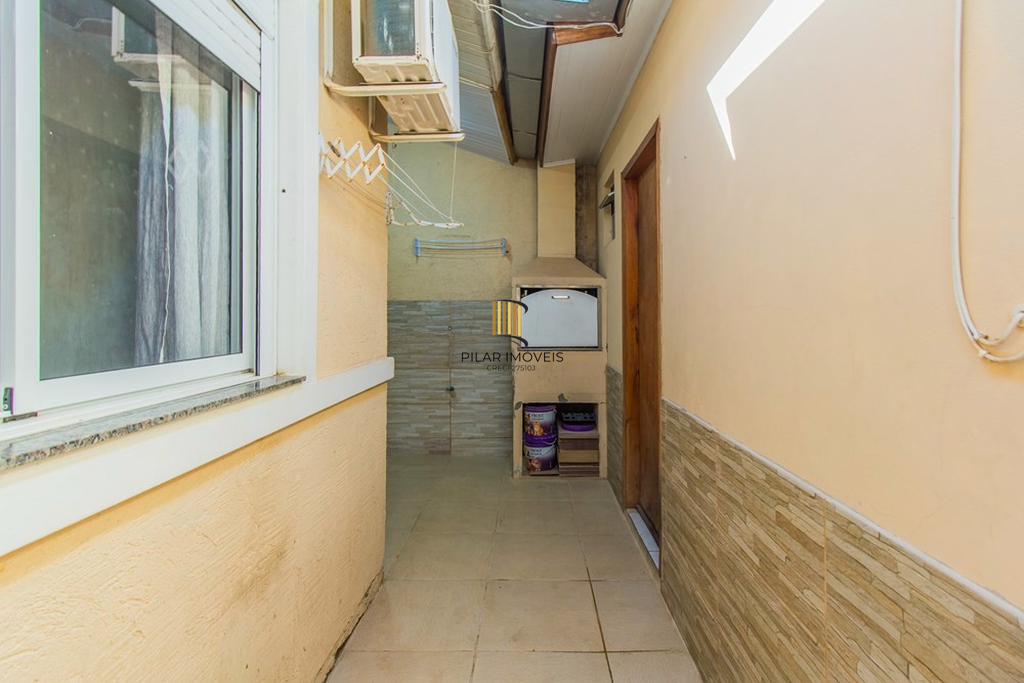 Casa de Condomínio 3 dormitórios no bairro Olaria